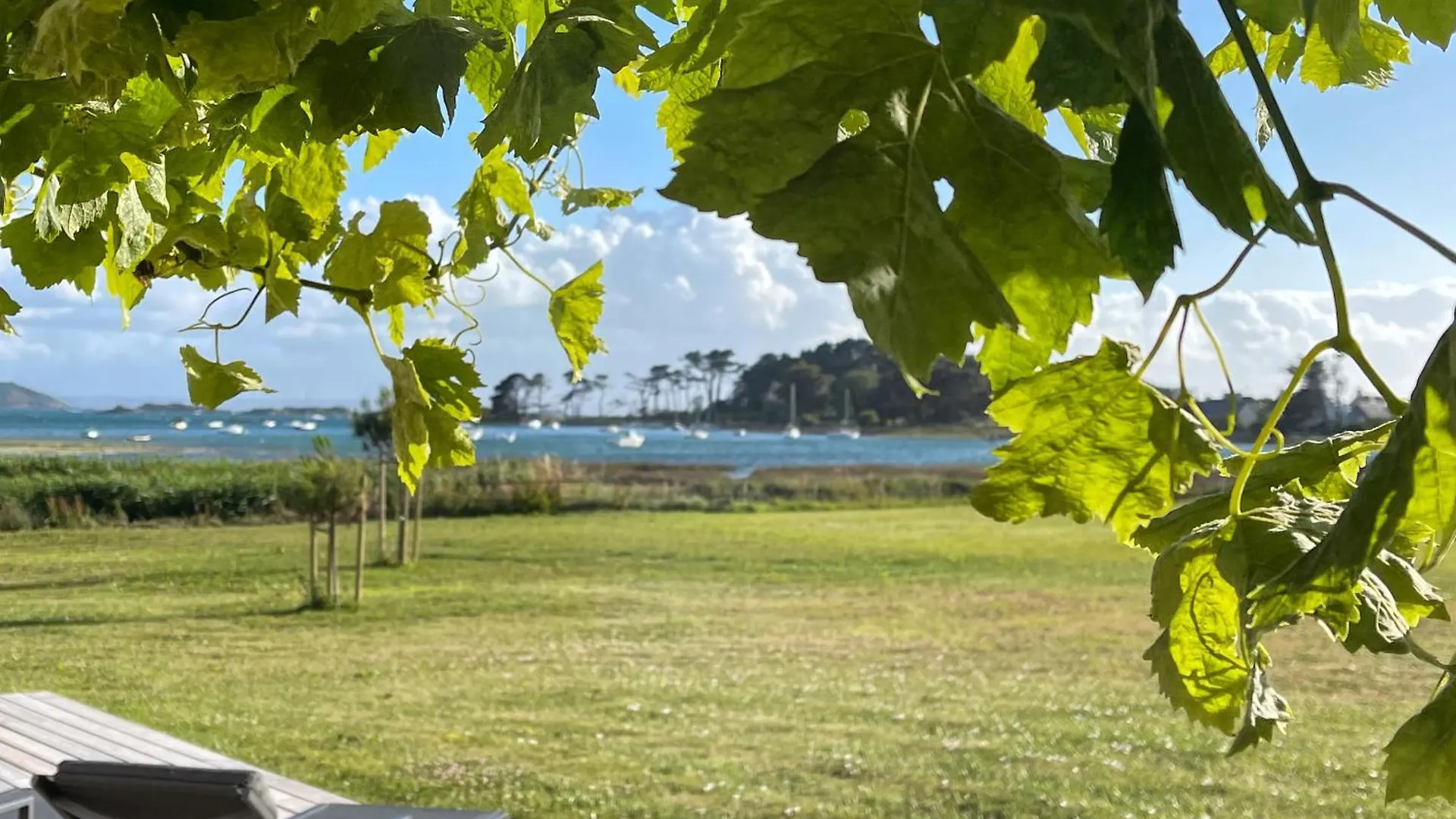 Villa Mamina, Face A La Mer, Ile Grande Pleumeur-Bodou 0*,  Frankrig